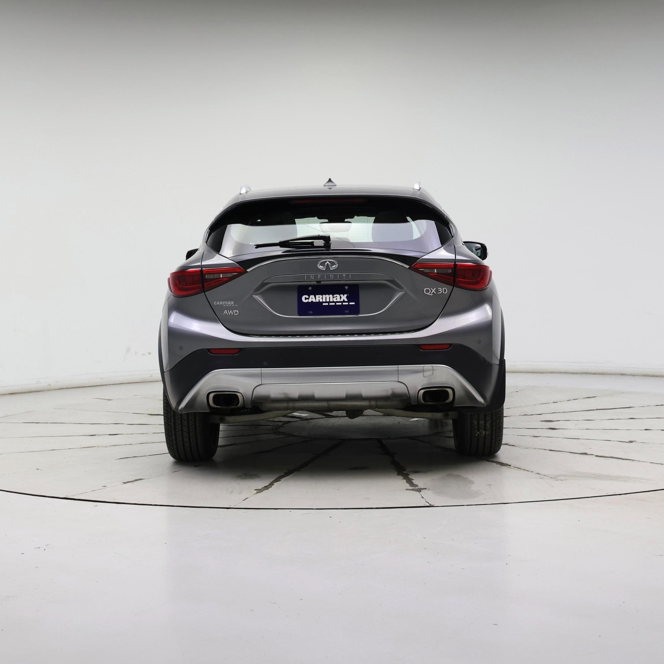 Thumbnail: 2017 INFINITI QX30 - 6
