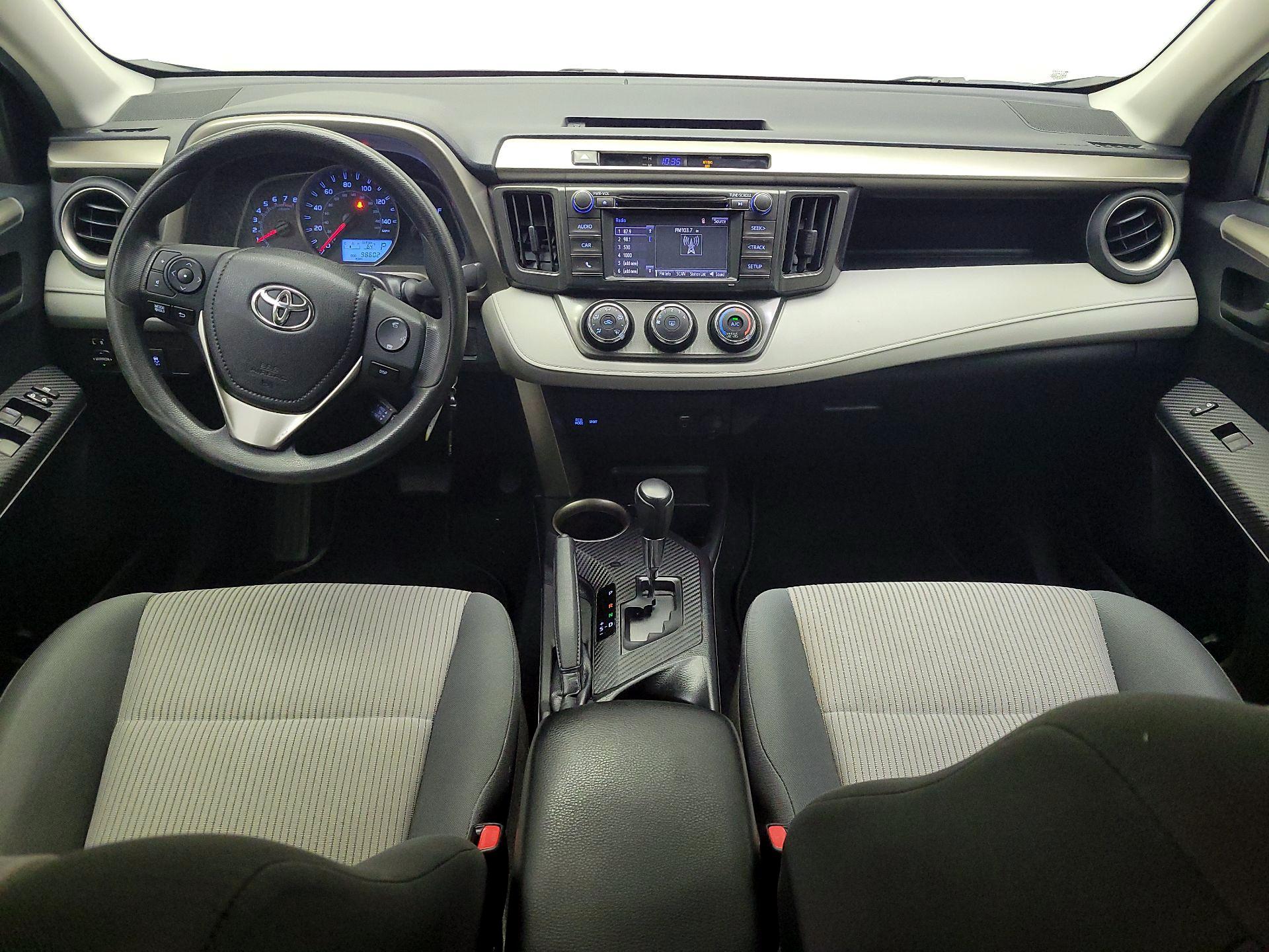 Thumbnail: 2015 Toyota RAV4 - 9