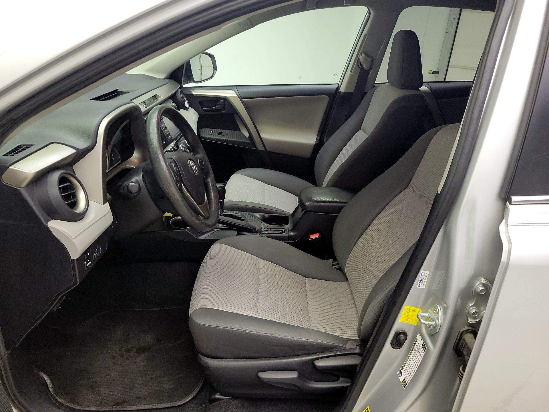 Thumbnail: 2015 Toyota RAV4 - 11