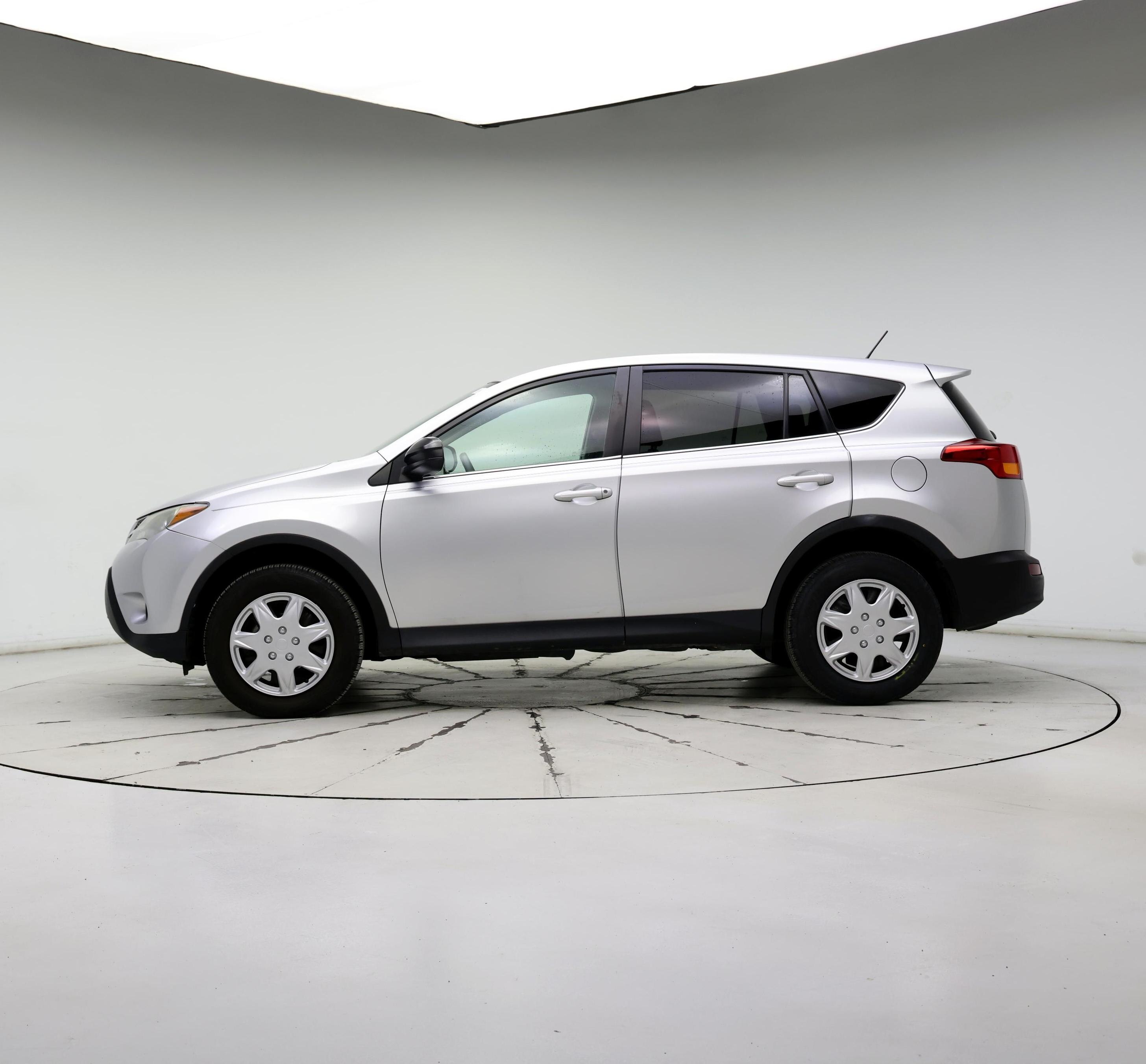 Thumbnail: 2015 Toyota RAV4 - 3
