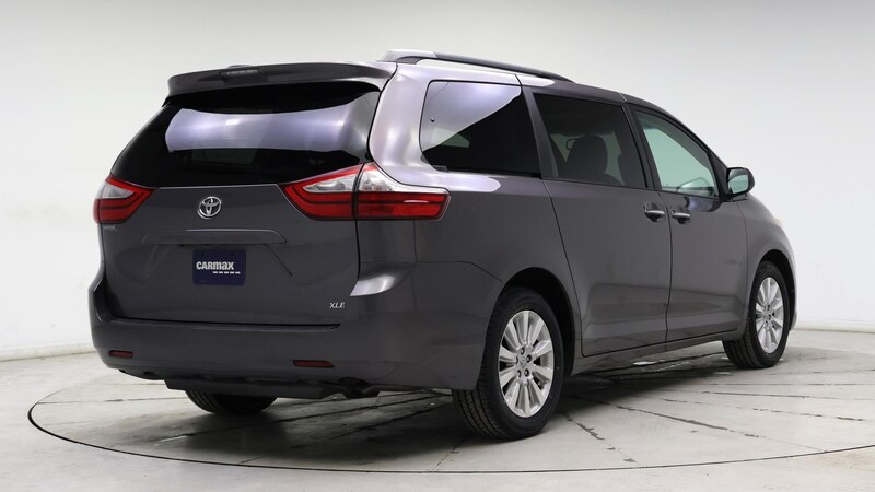 2015 Toyota Sienna XLE 8