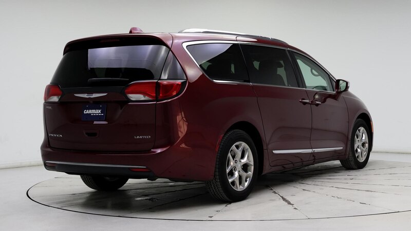 2017 Chrysler Pacifica Limited 8