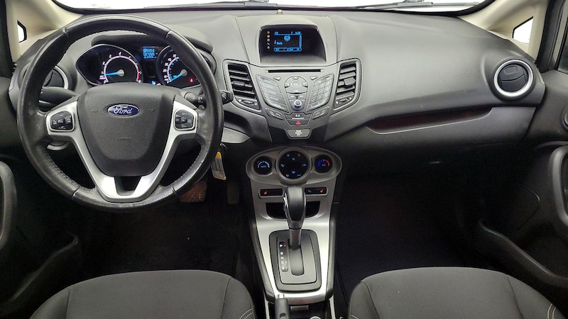 2015 Ford Fiesta SE 9