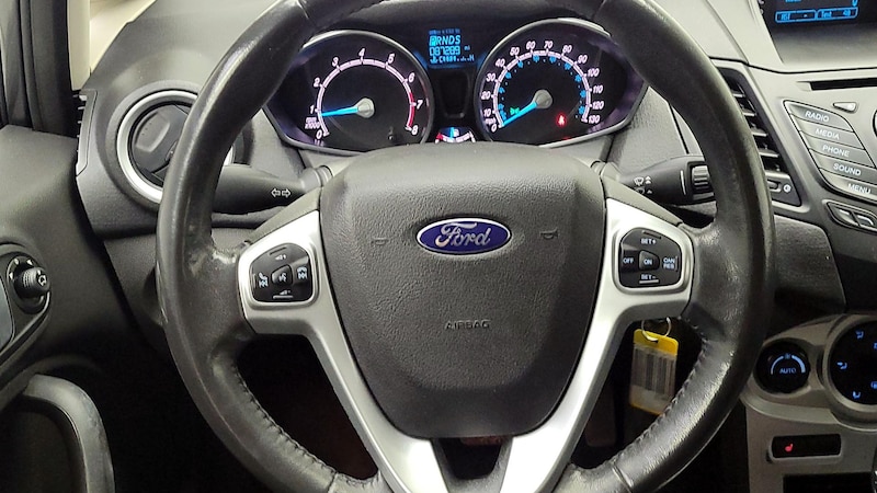 2015 Ford Fiesta SE 10