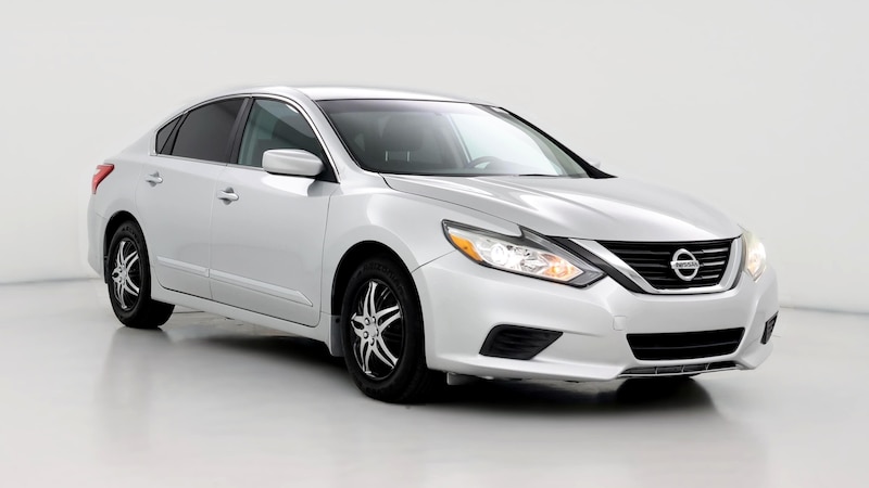 2016 Nissan Altima S Hero Image