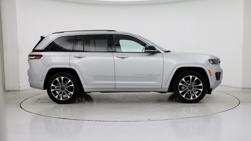 2023 Jeep Grand Cherokee Overland 7