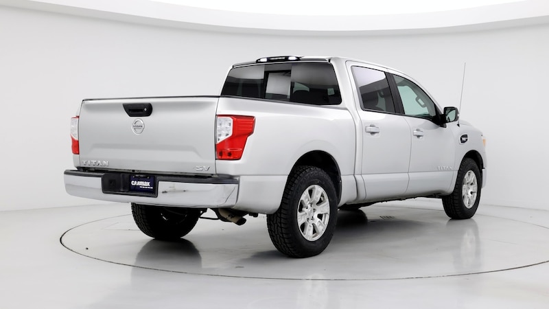 2017 Nissan Titan SV 8