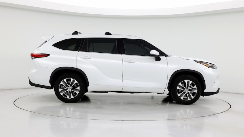 2022 Toyota Highlander XLE 7