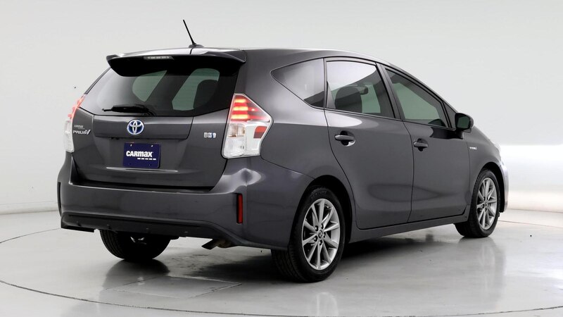 2015 Toyota Prius v Five 8