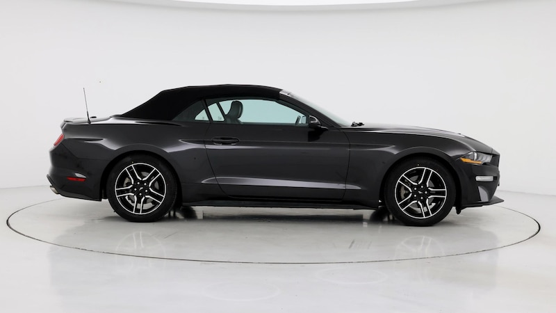 2022 Ford Mustang  7