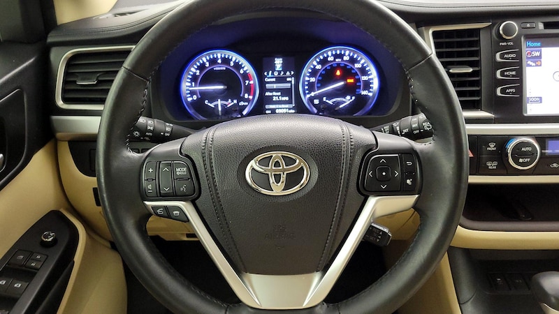 2015 Toyota Highlander XLE 10