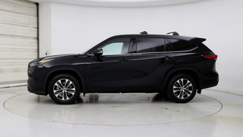 2022 Toyota Highlander XLE 3