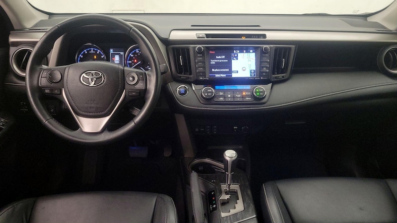 2017 Toyota RAV4 Platinum 9