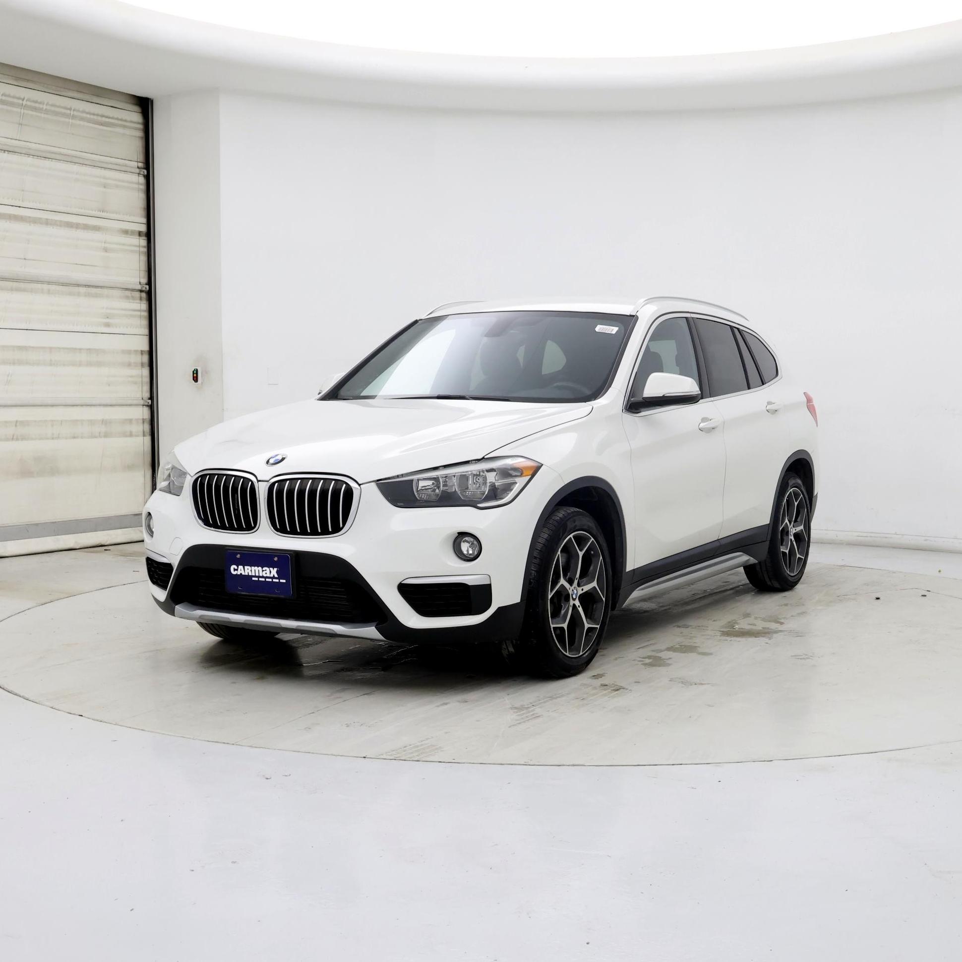 Thumbnail: 2018 BMW X1 - 4