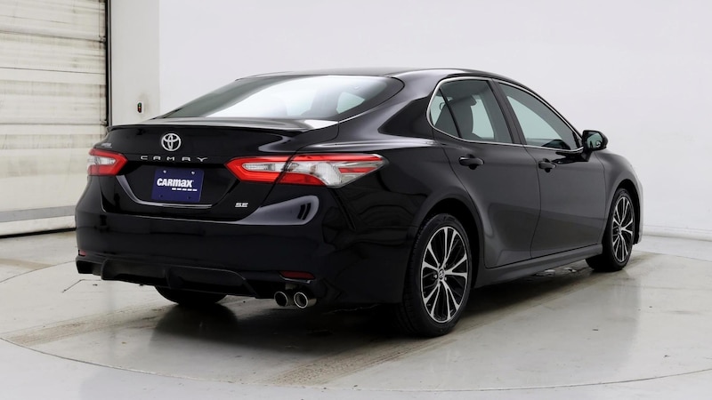 2018 Toyota Camry SE 8