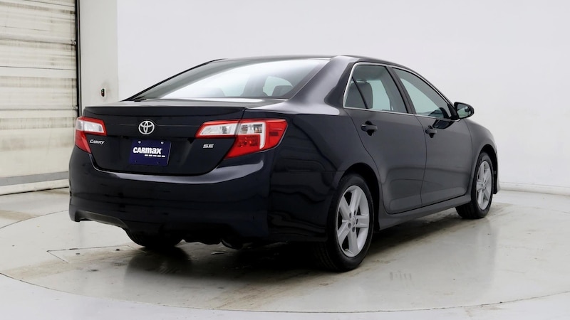 2014 Toyota Camry SE 8