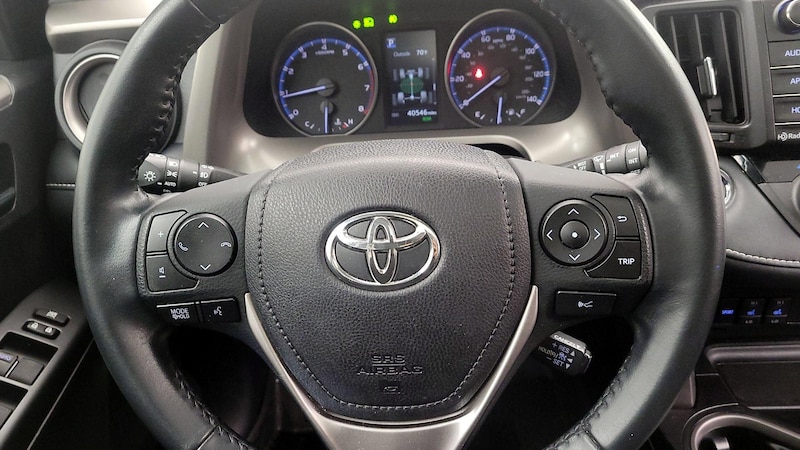 2018 Toyota RAV4 XLE 10