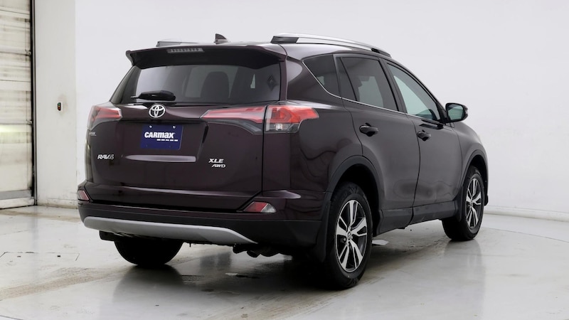 2018 Toyota RAV4 XLE 8