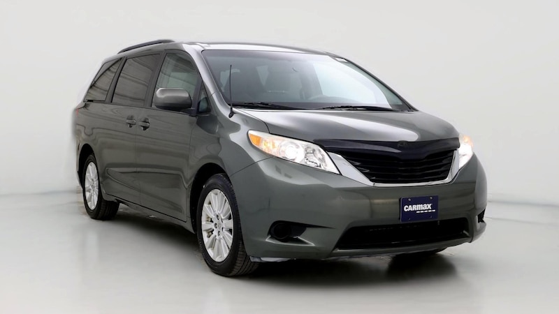 2014 Toyota Sienna LE Hero Image