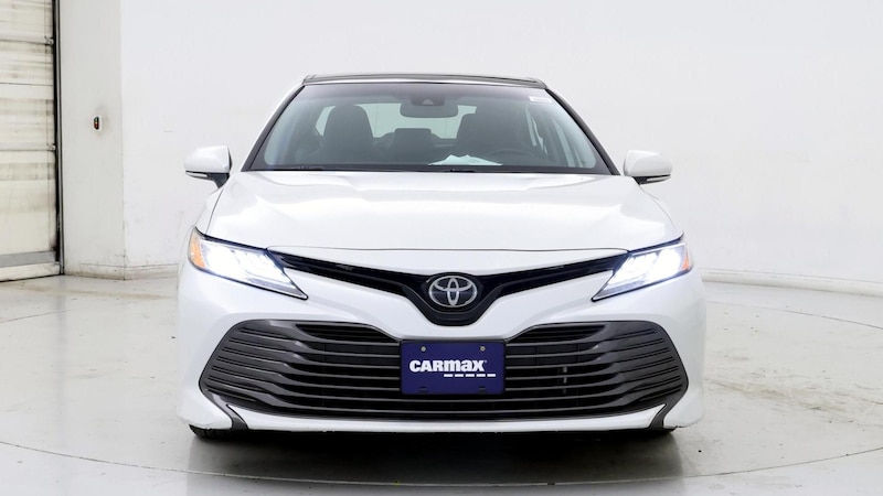 2020 Toyota Camry XLE 5