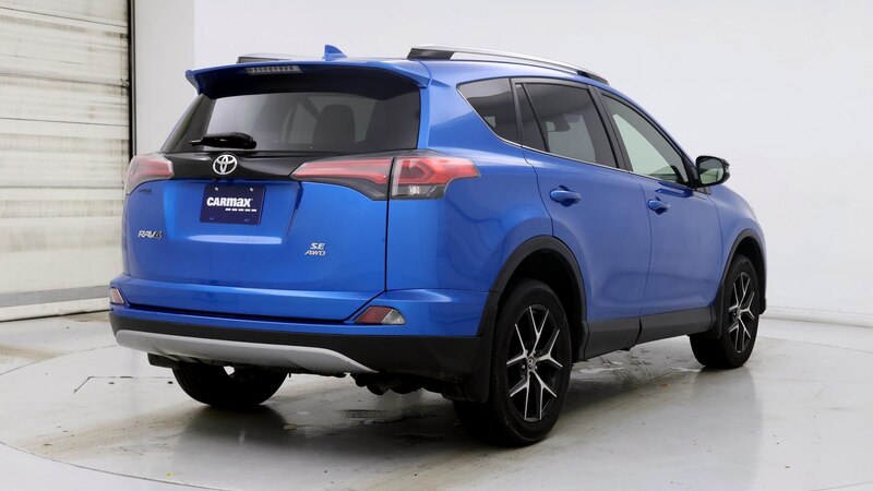 2017 Toyota RAV4 SE 8