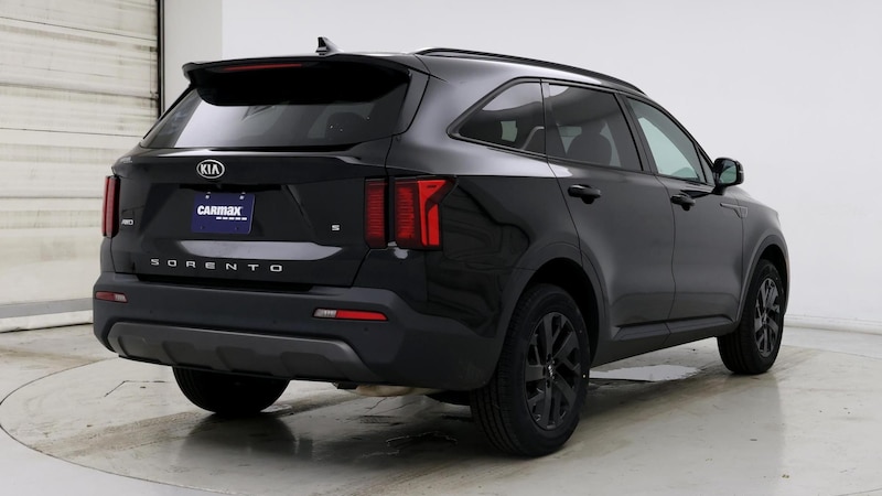 2021 Kia Sorento S 8