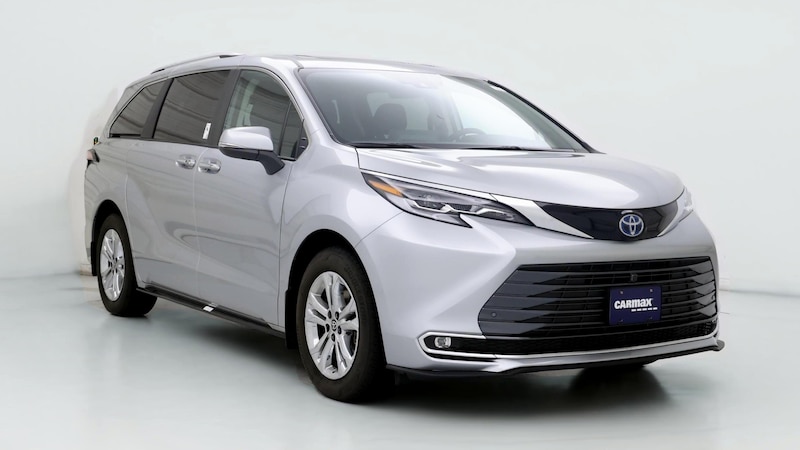 2023 Toyota Sienna Platinum Hero Image