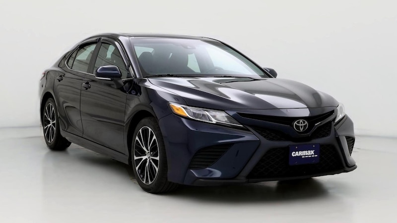 2020 Toyota Camry SE Hero Image