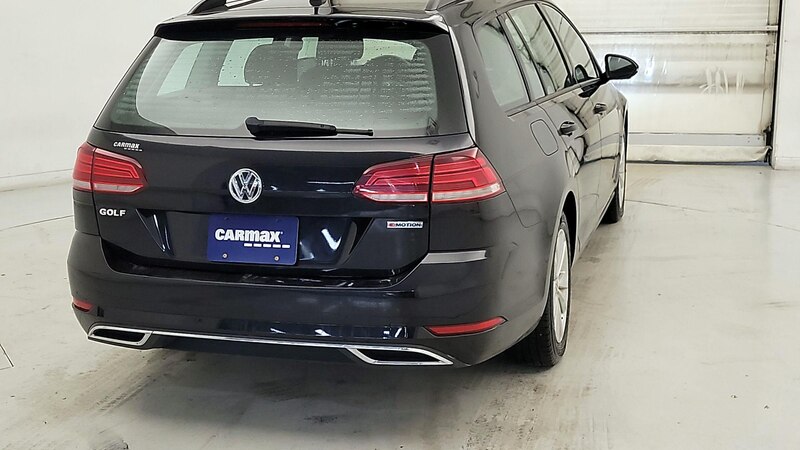 2019 Volkswagen Golf S 5