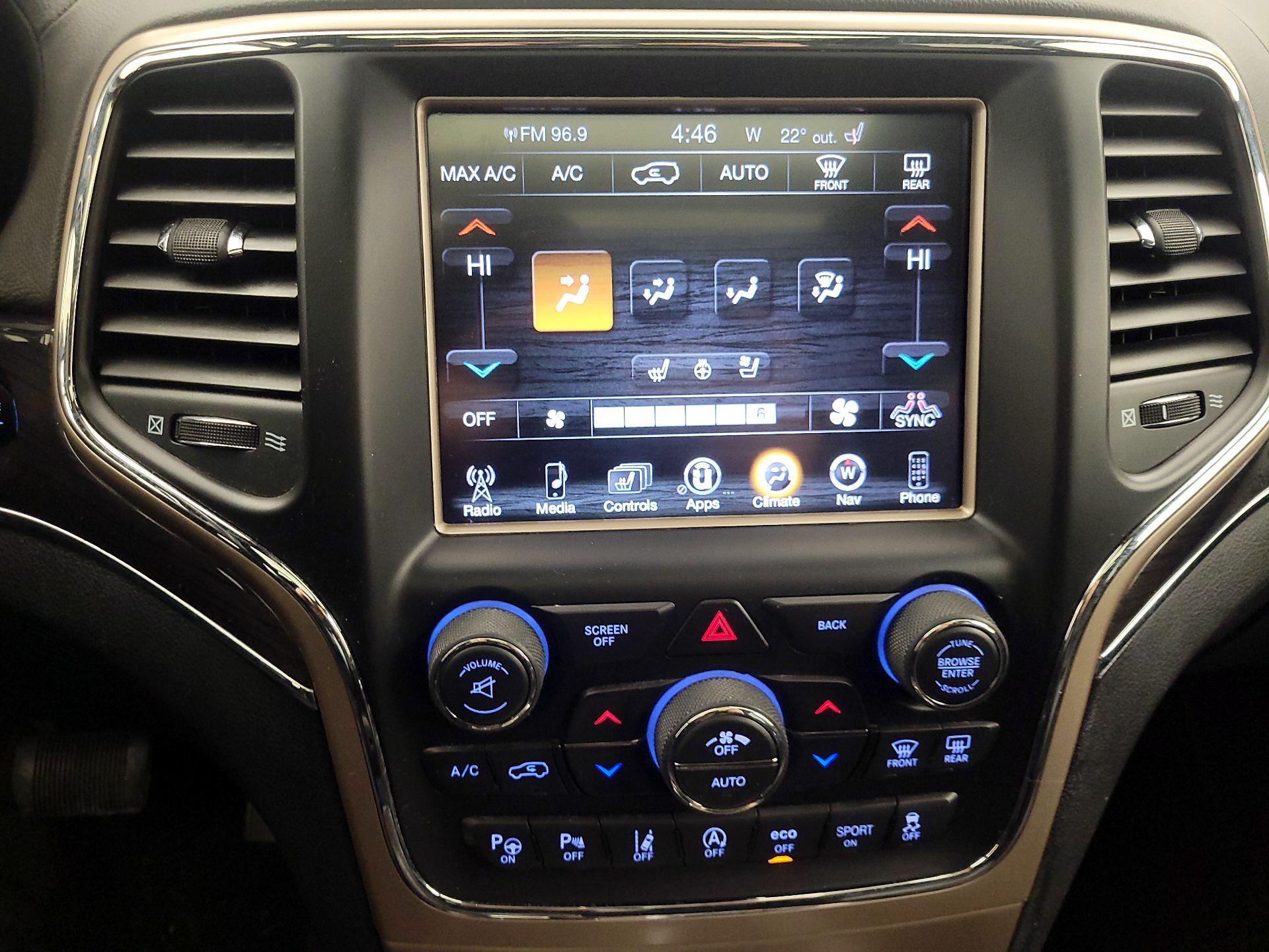 Thumbnail: 2017 Jeep Grand Cherokee - 17