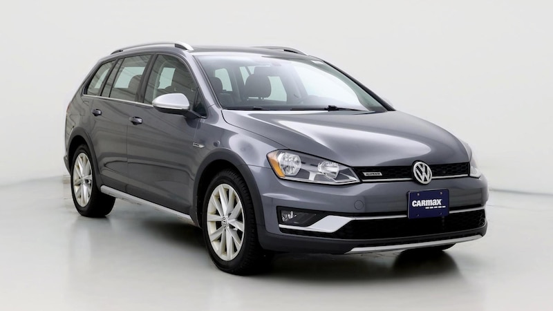 2017 Volkswagen Golf Alltrack SE Hero Image