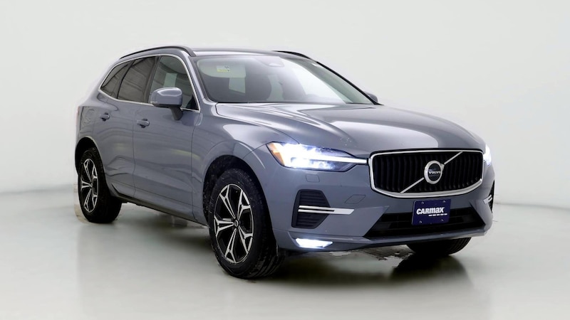 2022 Volvo XC60 B5 Momentum Hero Image