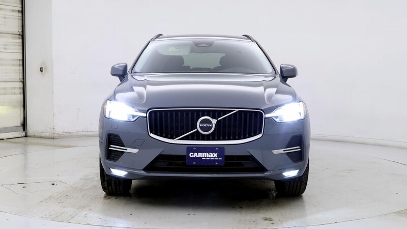 2022 Volvo XC60 B5 Momentum 5