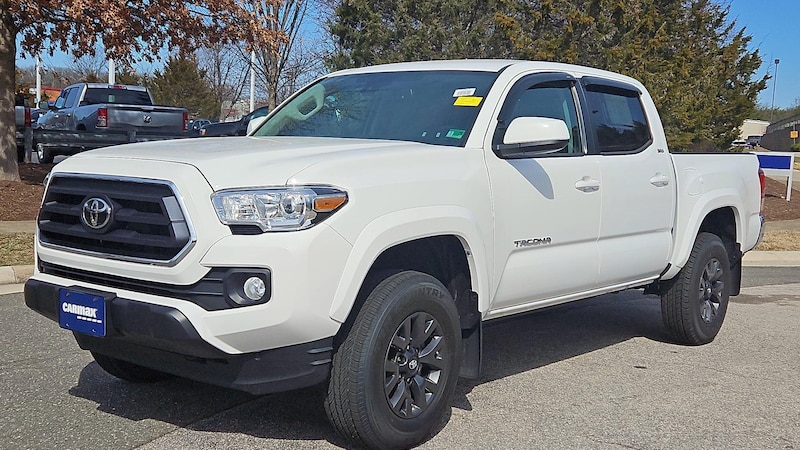 2023 Toyota Tacoma SR5 3