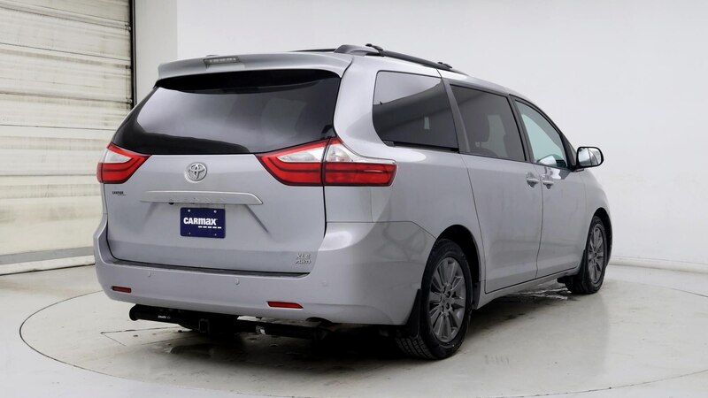 2015 Toyota Sienna XLE Premium 8