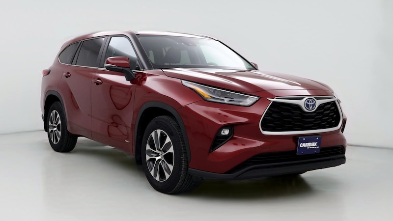 2023 Toyota Highlander XLE Hero Image