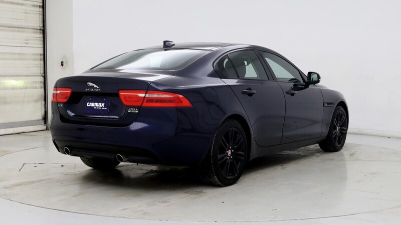 2018 Jaguar XE Prestige 8