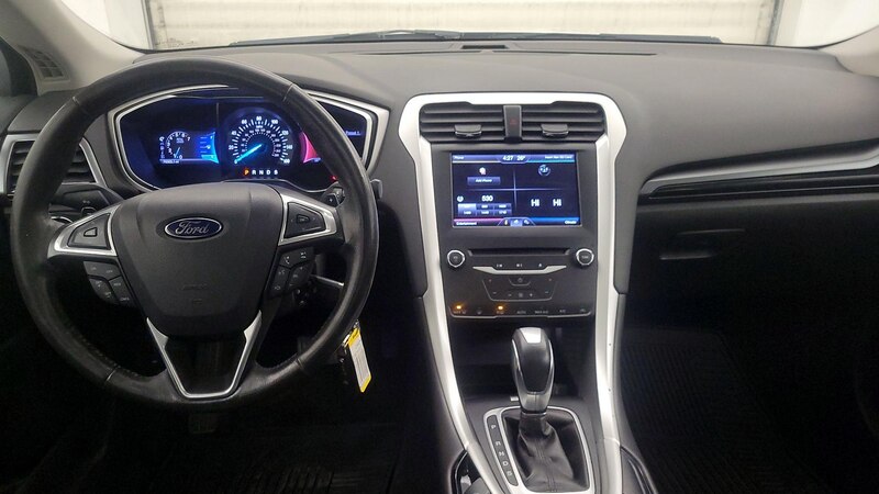 2013 Ford Fusion SE 9