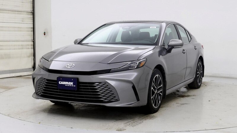 2025 Toyota Camry XLE 4