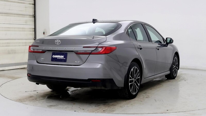 2025 Toyota Camry XLE 8