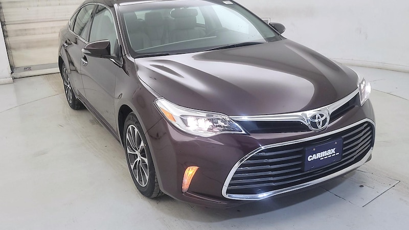 2016 Toyota Avalon XLE Hero Image