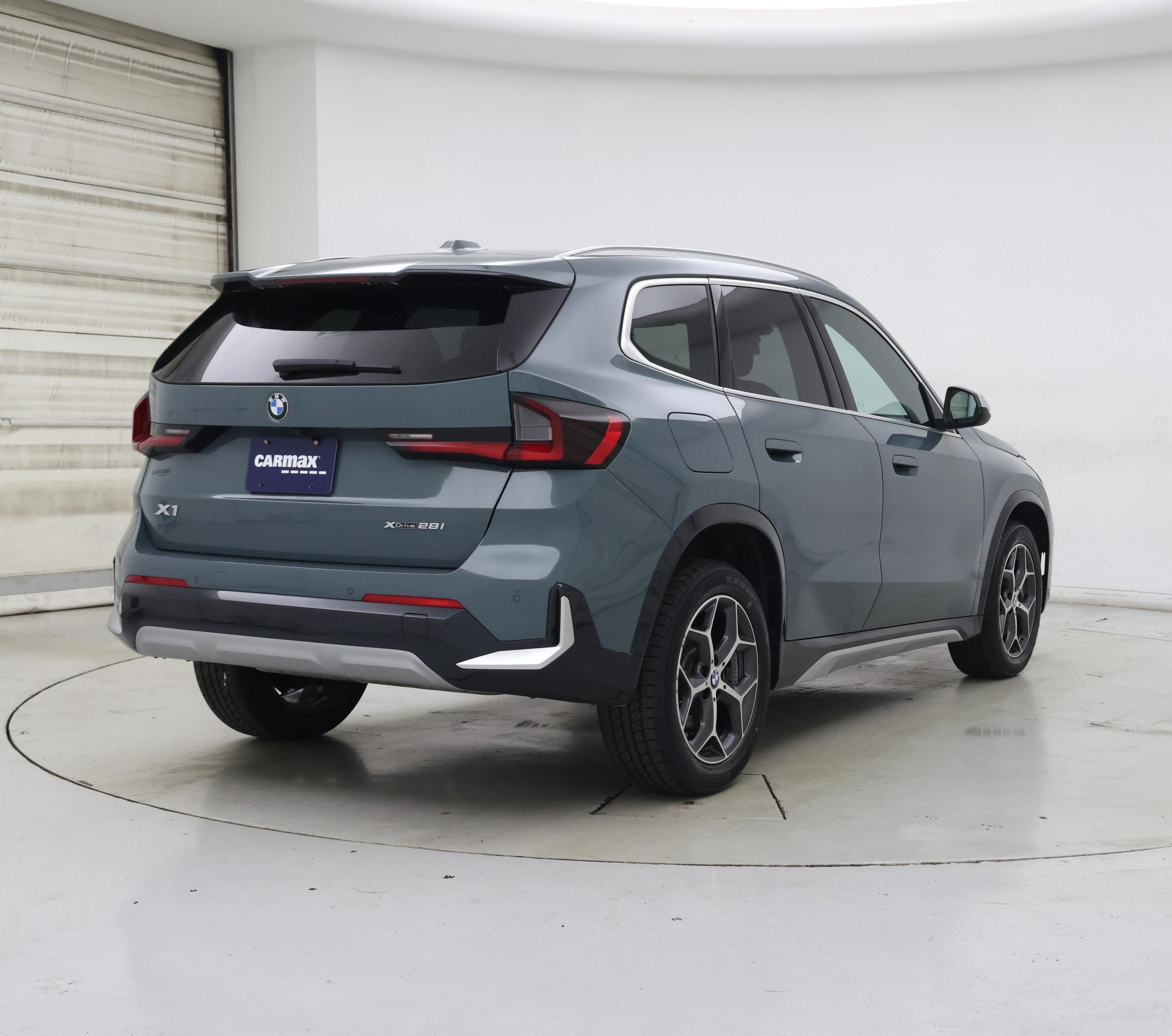 Thumbnail: 2023 BMW X1 - 8