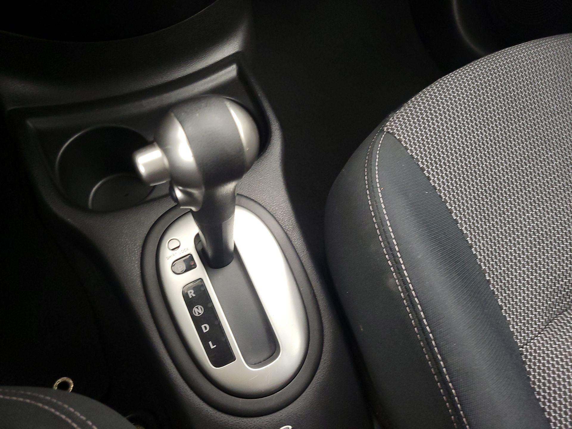 Thumbnail: 2014 Nissan Versa - 16