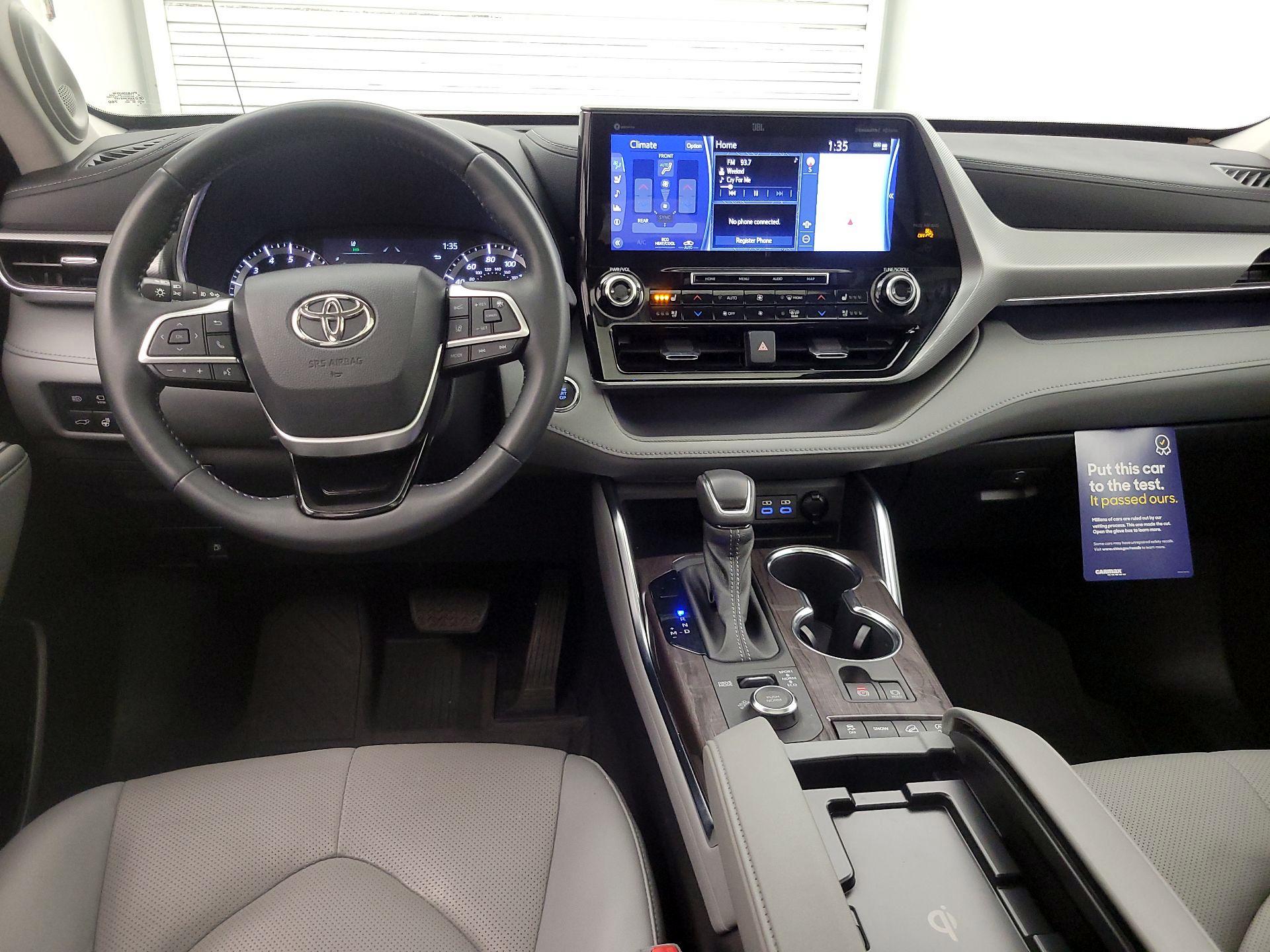 Thumbnail: 2022 Toyota Highlander - 9