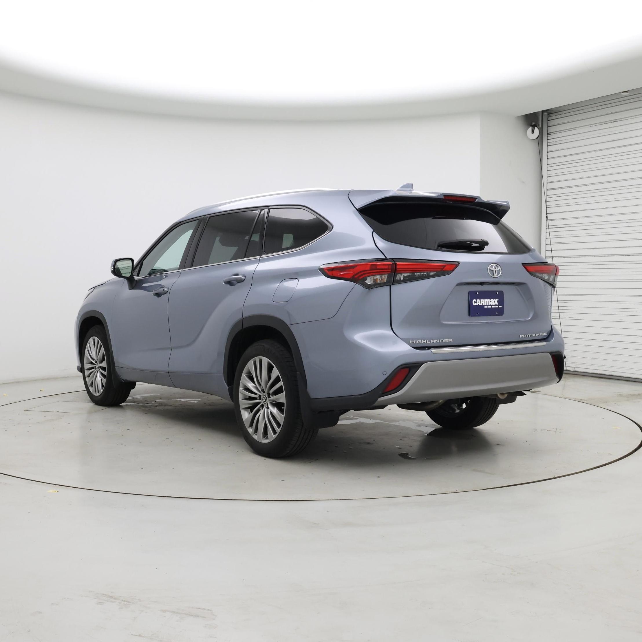 Thumbnail: 2022 Toyota Highlander - 2