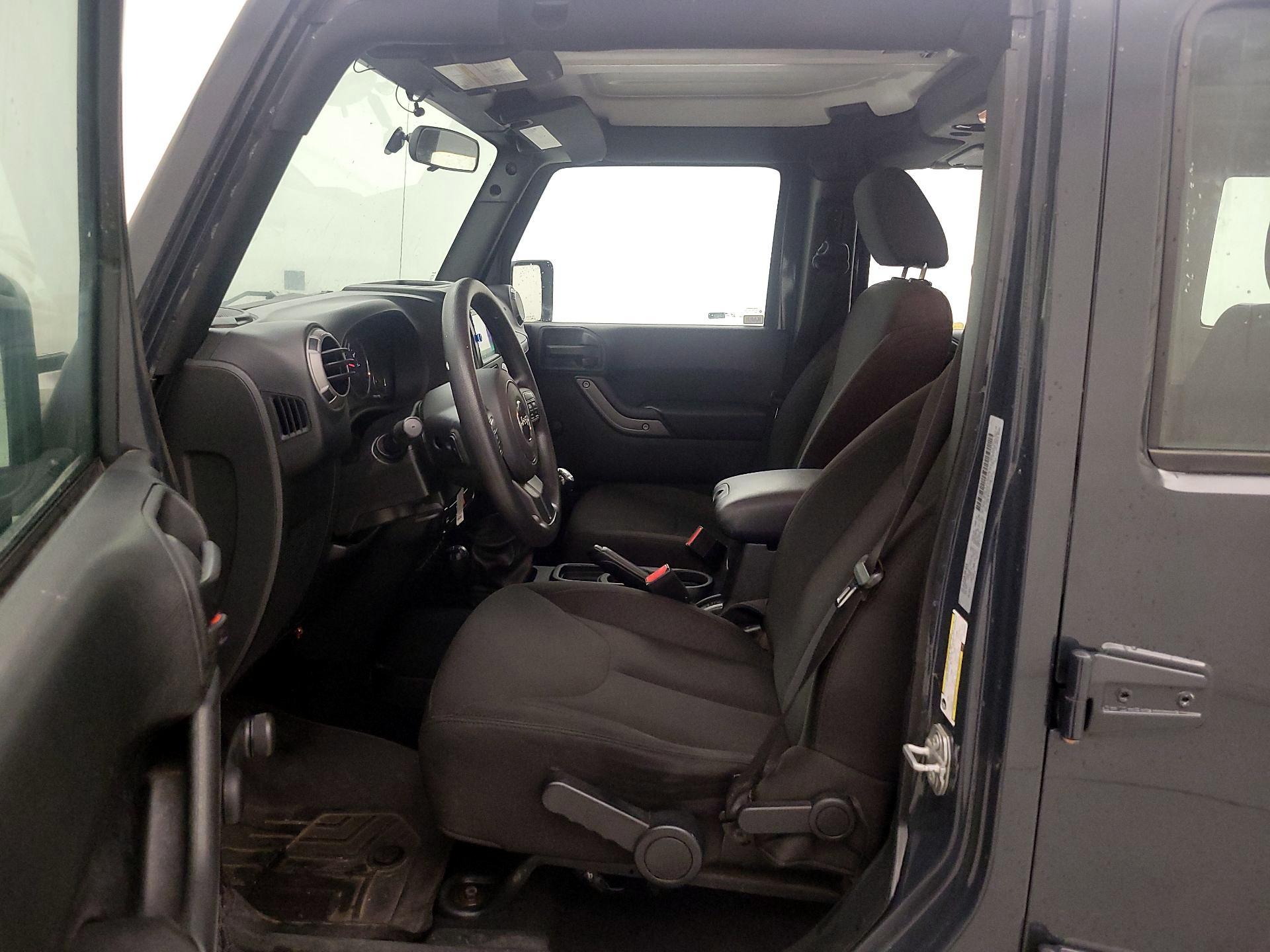 Thumbnail: 2017 Jeep Wrangler - 12