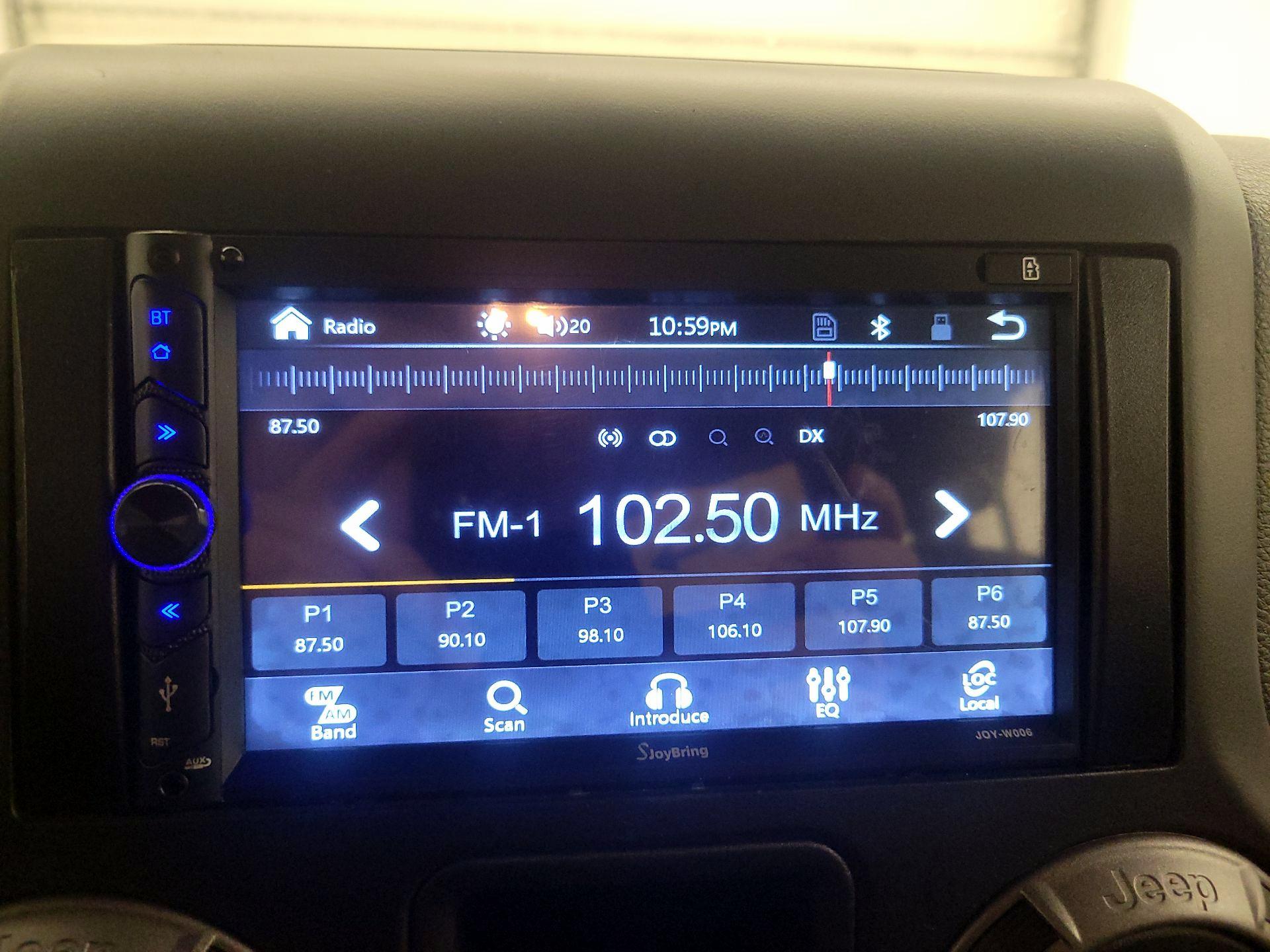 Thumbnail: 2017 Jeep Wrangler - 14