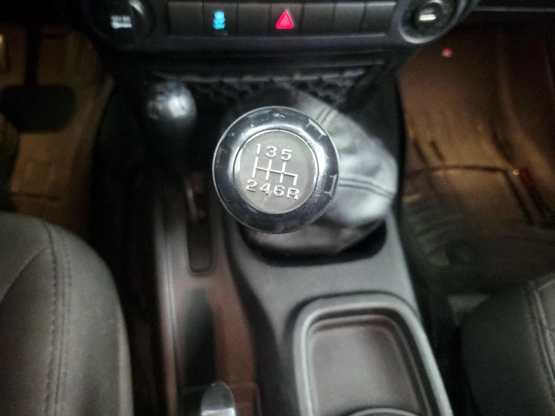 Thumbnail: 2017 Jeep Wrangler - 16