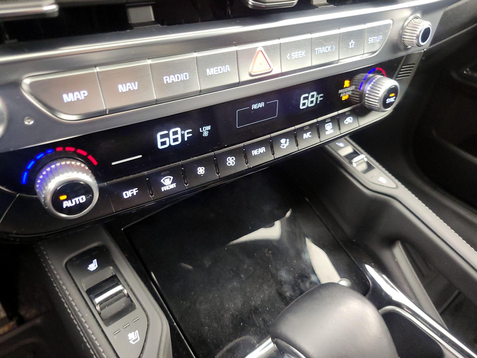 Thumbnail: 2023 Kia Telluride - 17