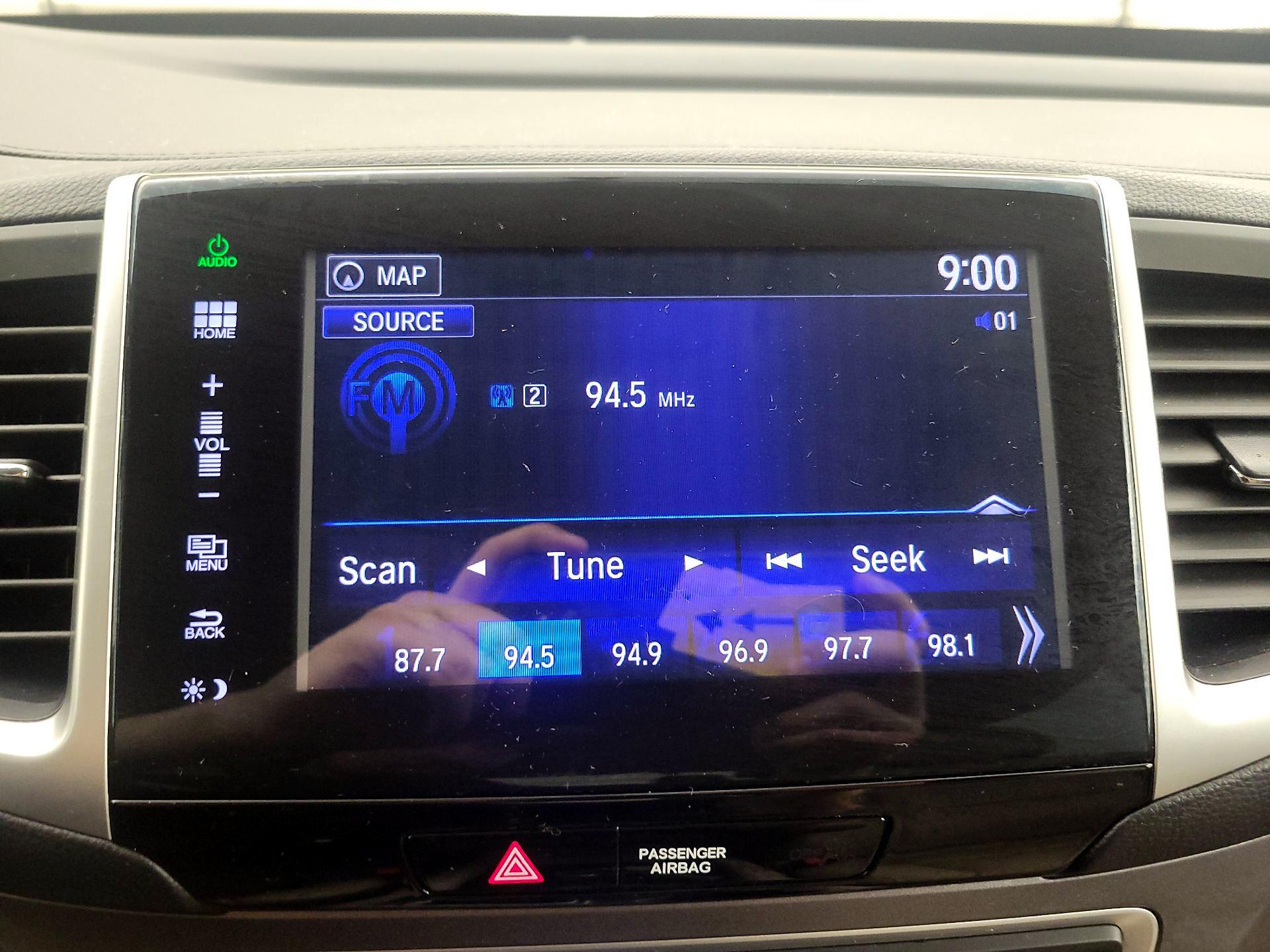 Thumbnail: 2016 Honda Pilot - 16